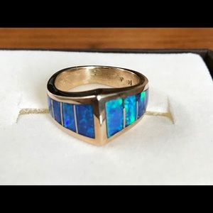 SOLD‼️ Gorgeous unusual genuine opal 14KYG ring EUC sz. 5